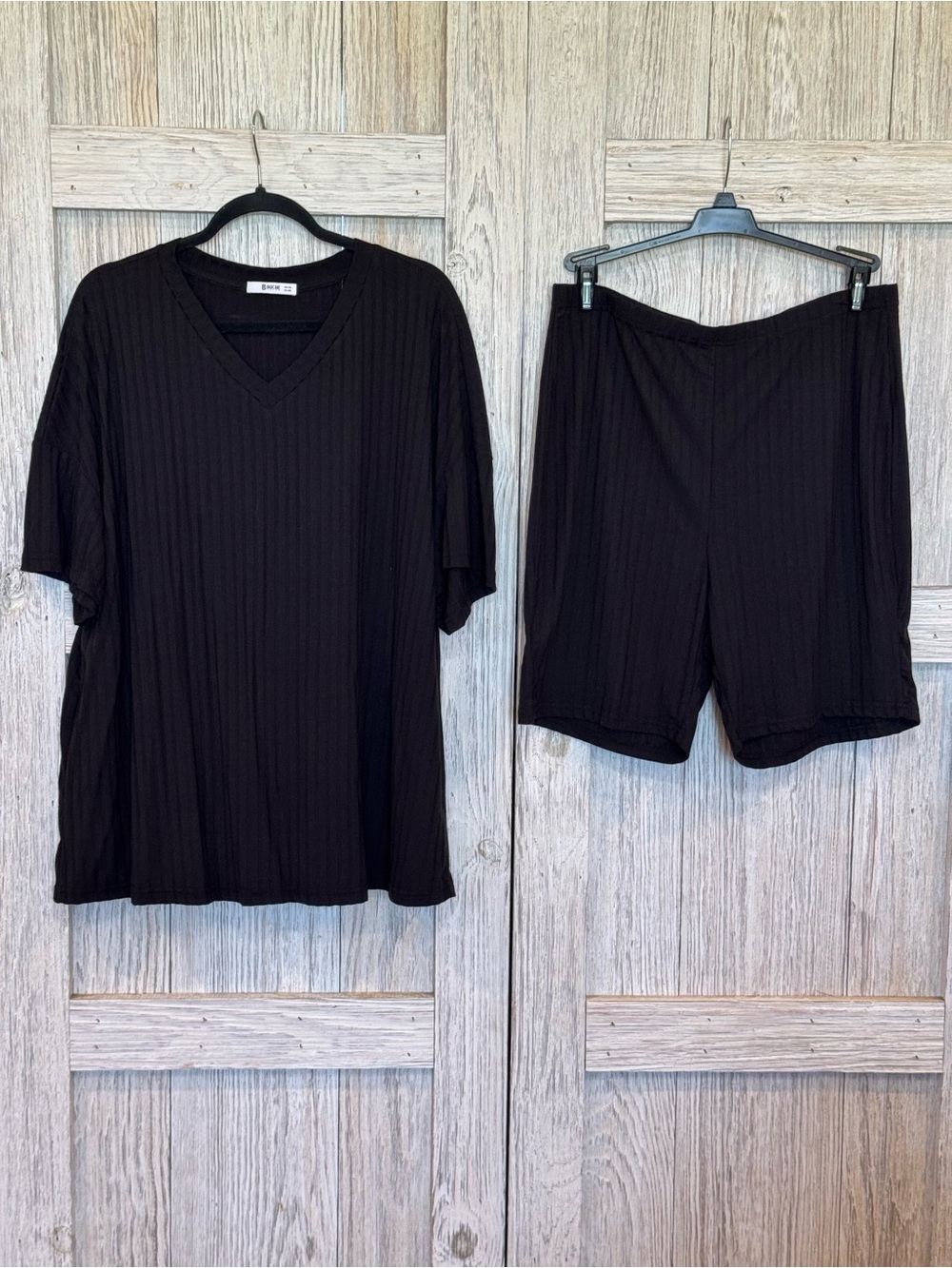 Basic Bae Women’s Black Ribbed V-Neck Top and Shorts Set sz 2XL - Picture 11 of 11